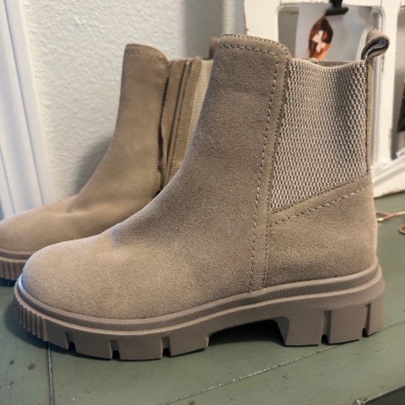Blondo Boots - Picture 1 of 3